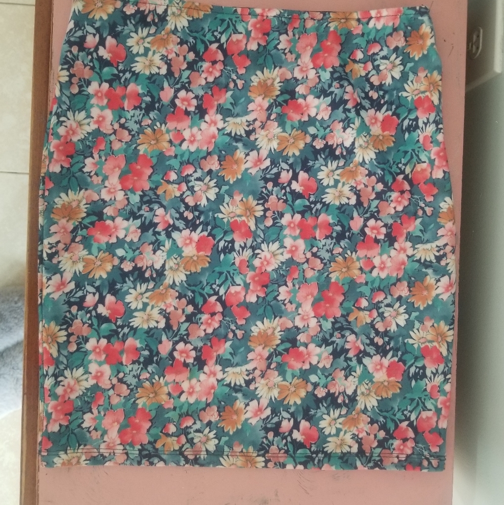 Floral Fitted Skirt